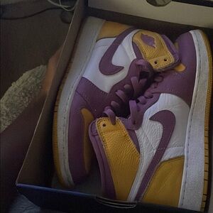 Nike Laker Jordan 1’s Barely Worn Comfortable Stylish shoe